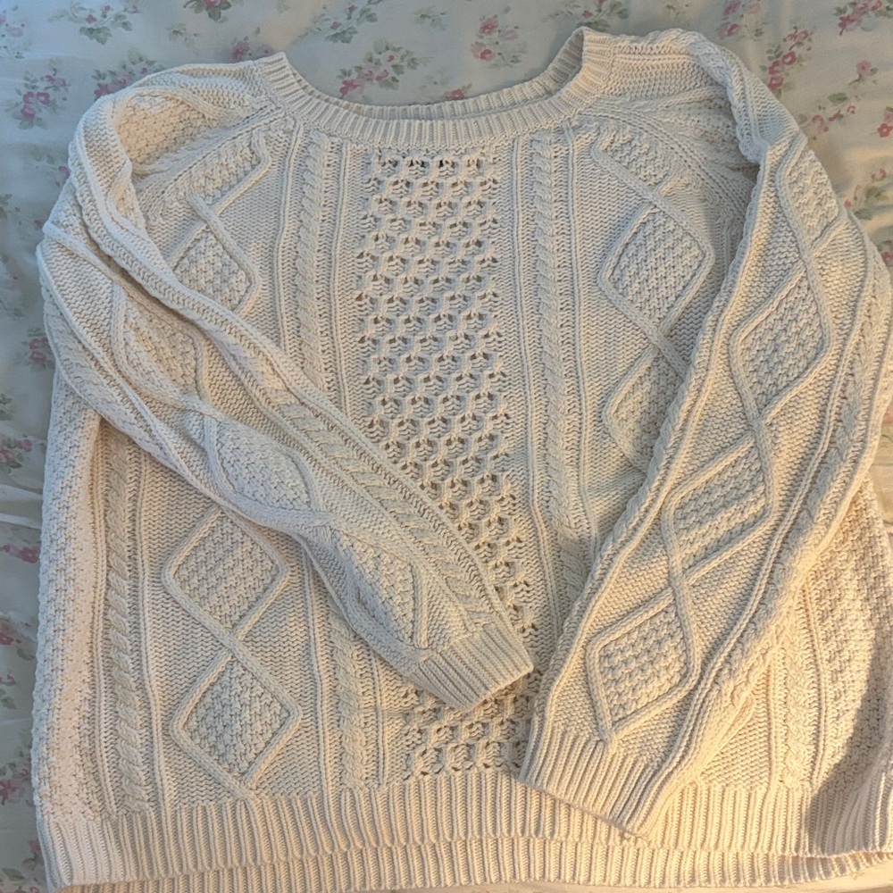 GAP Ivory Cable Knit Sweater